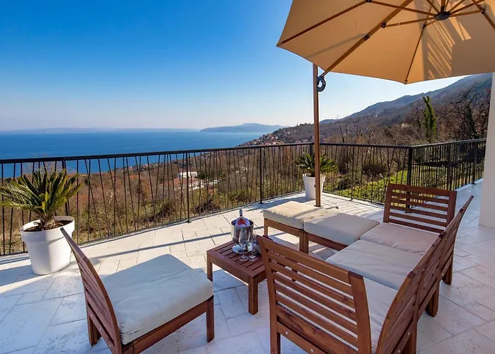 Corichi With Swimming Pool * Opatija