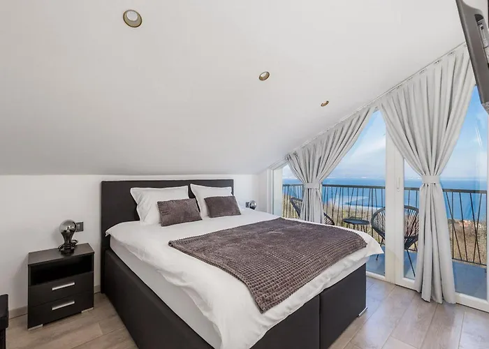 Vila Corichi With Swimming Pool Opatija