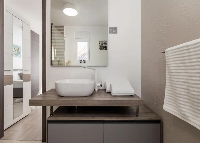 Vila Corichi With Swimming Pool *