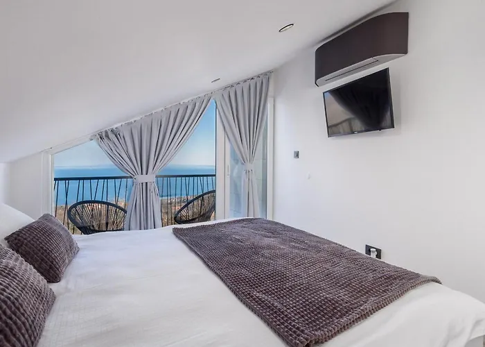 וילה Corichi With Swimming Pool אופטיה